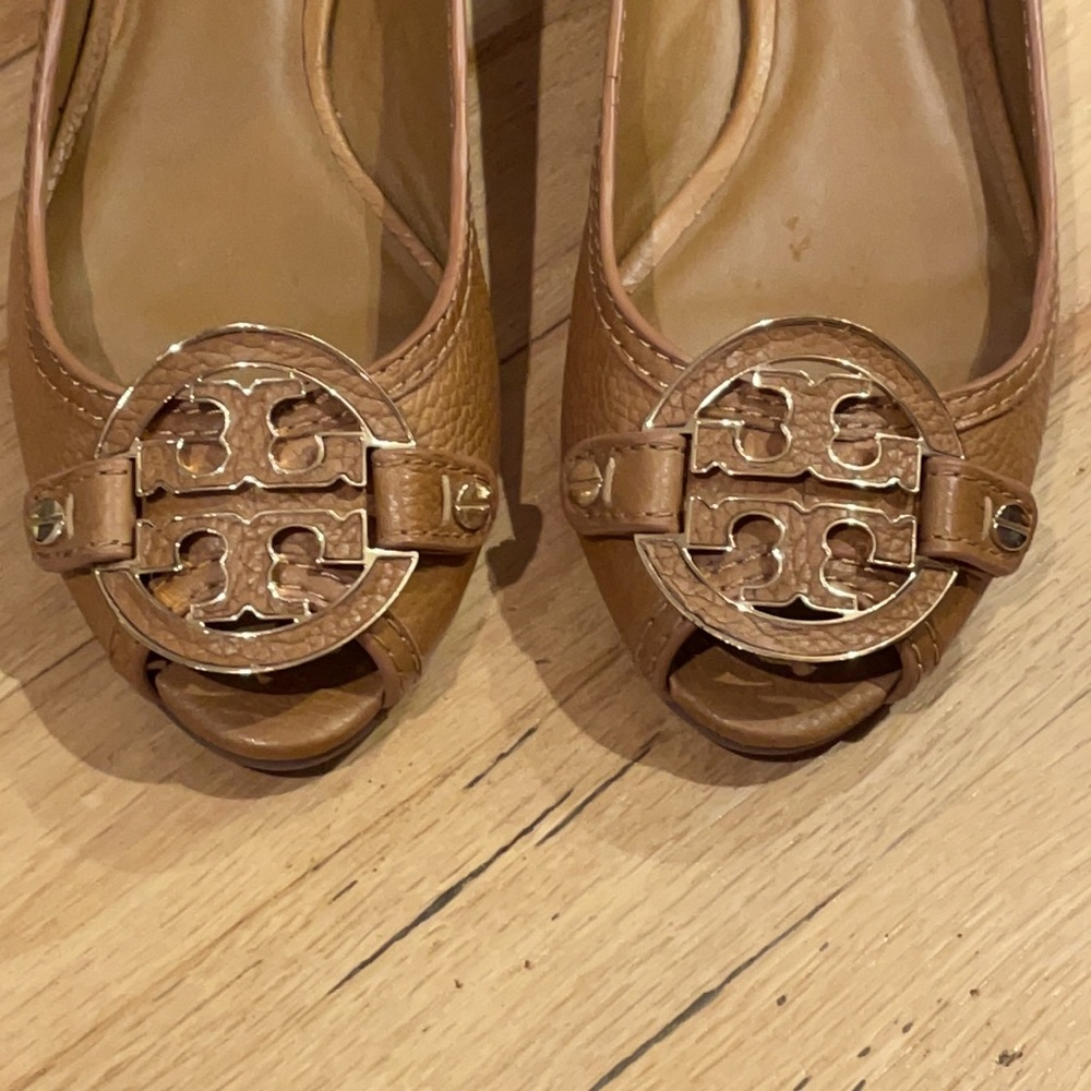 Authentic New Tory Burch Logo Wedge 8.5